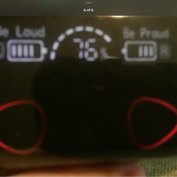 I Craig tablet with charger and case with keyboard free earbuds - Picture 3 of 3